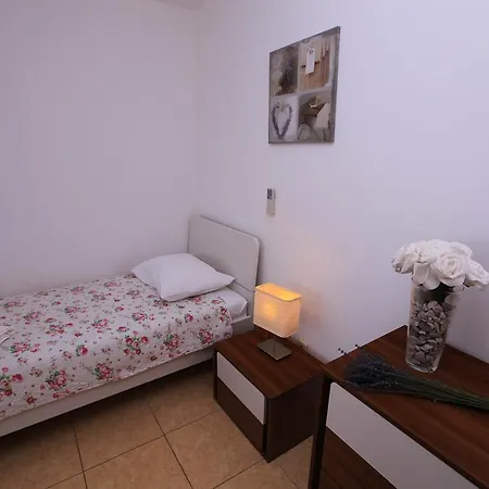 Empire Apartman *