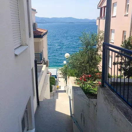 Empire Apartman